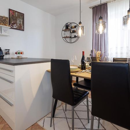 Spacious And Modern App With Big Terrace Malinska Exteriér fotografie