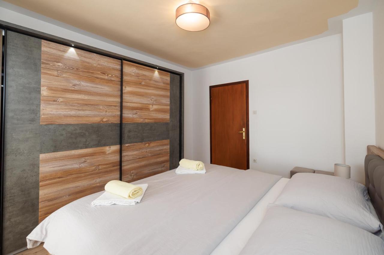 Spacious And Modern App With Big Terrace Malinska Exteriér fotografie