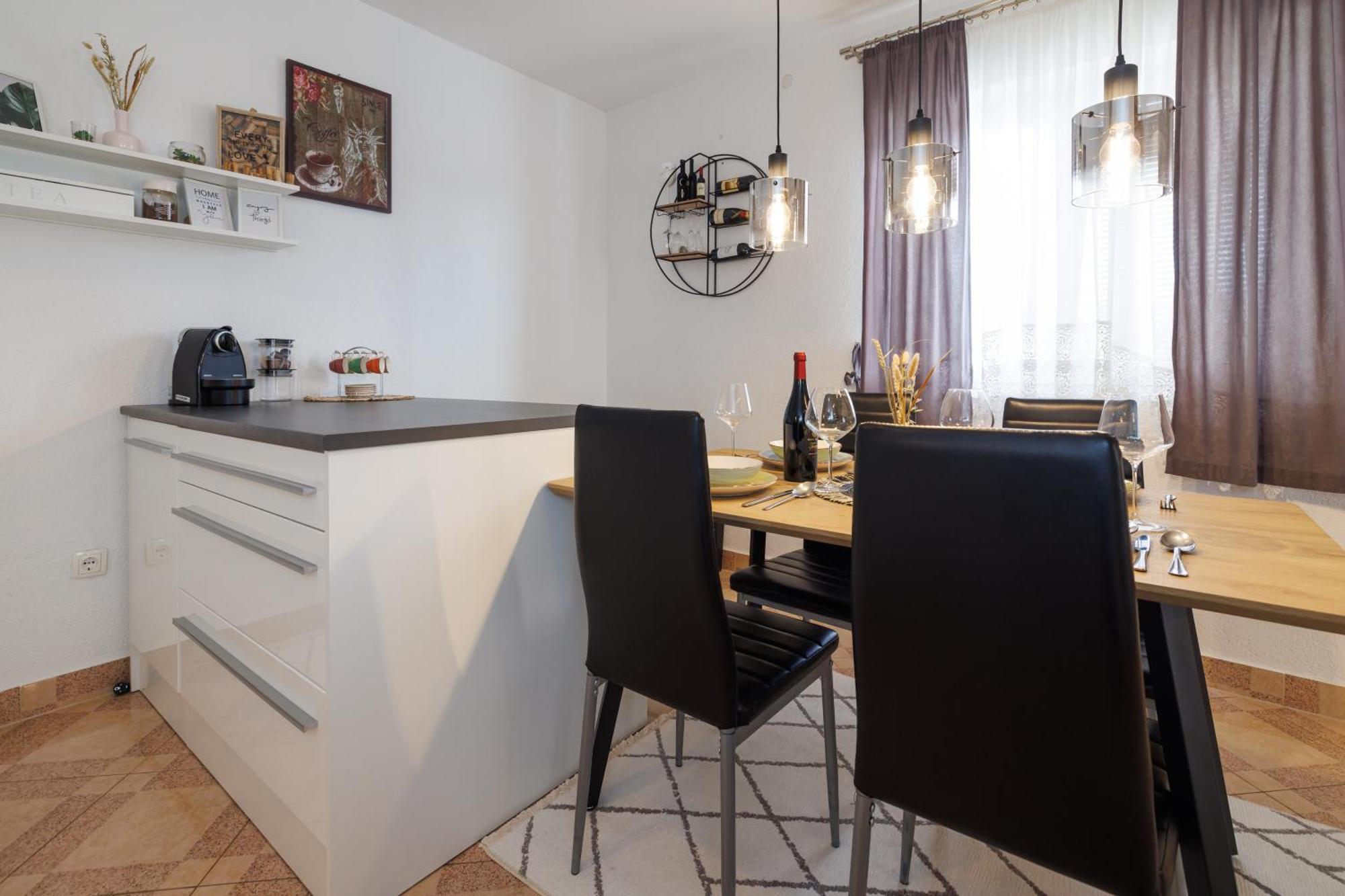 Spacious And Modern App With Big Terrace Malinska Exteriér fotografie